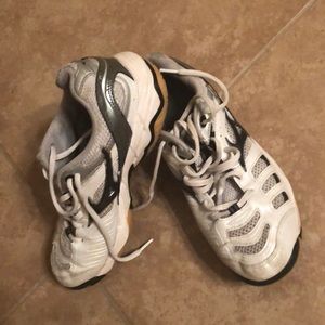 Mixuno wave rally volleyball shoe